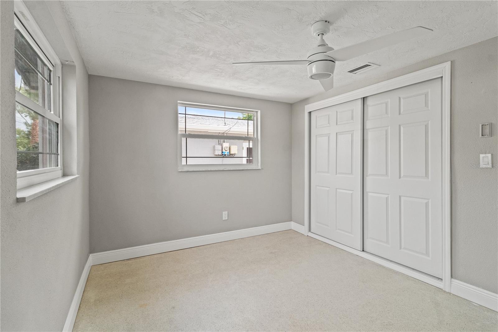 Image 23 of 40 For 4931 Pelican Dr