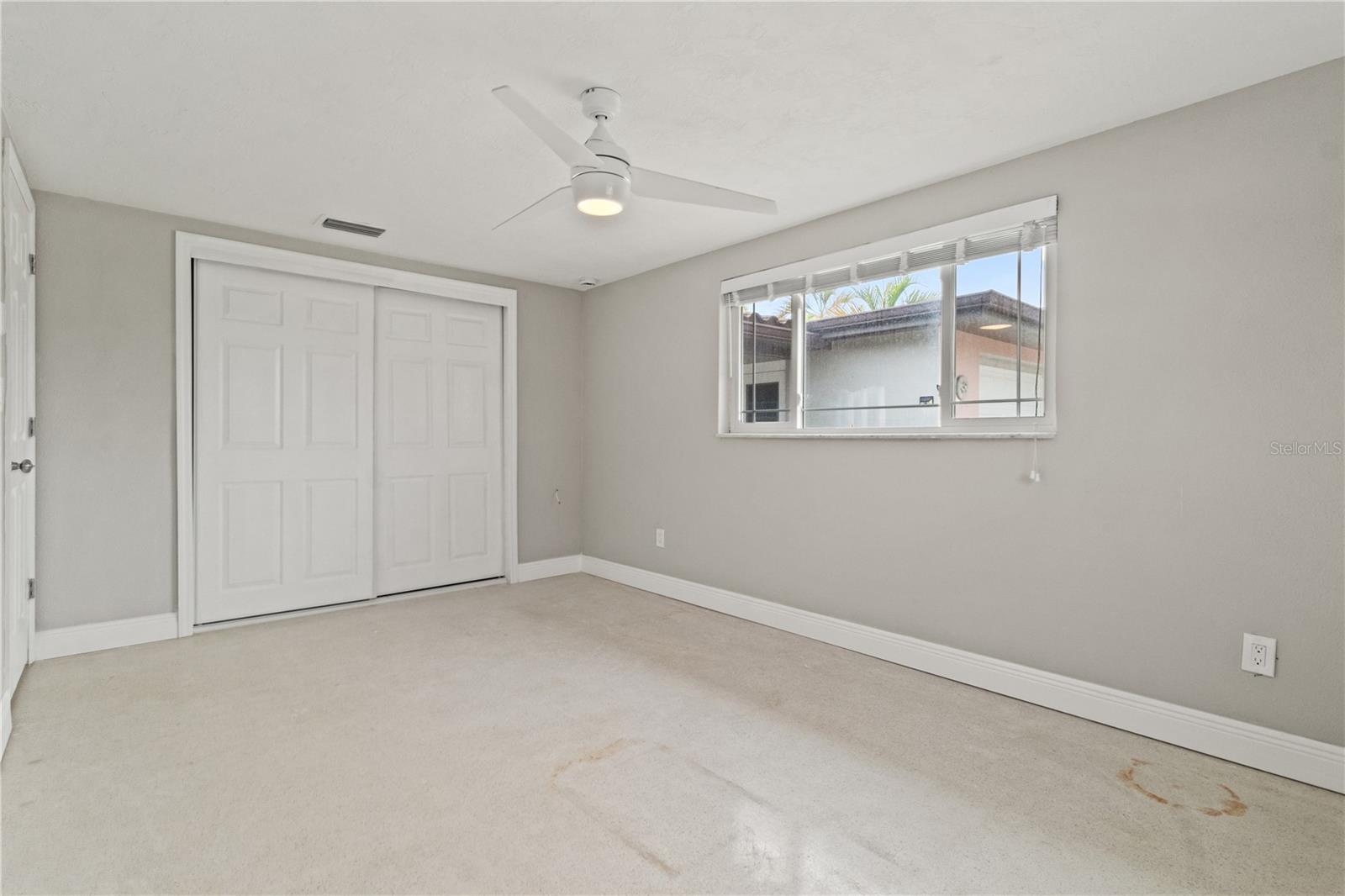 Image 24 of 40 For 4931 Pelican Dr
