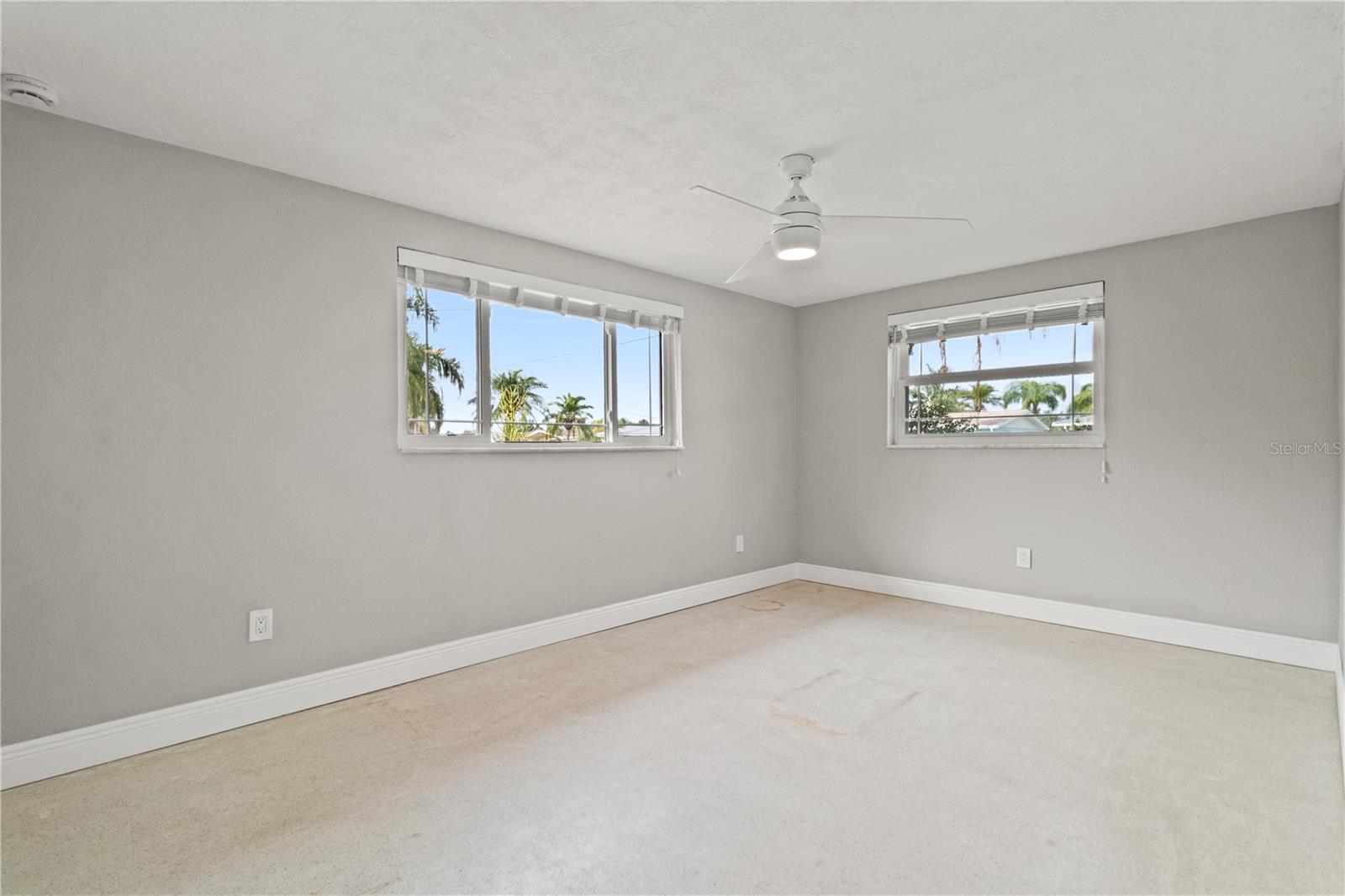 Image 27 of 40 For 4931 Pelican Dr