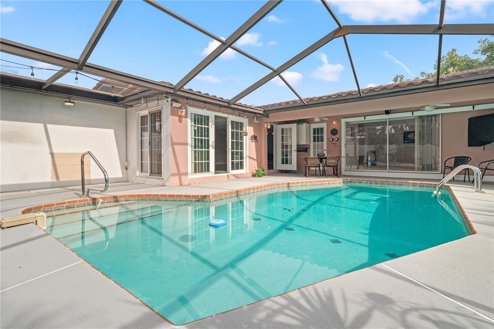 Image 3 of 40 For 4931 Pelican Dr