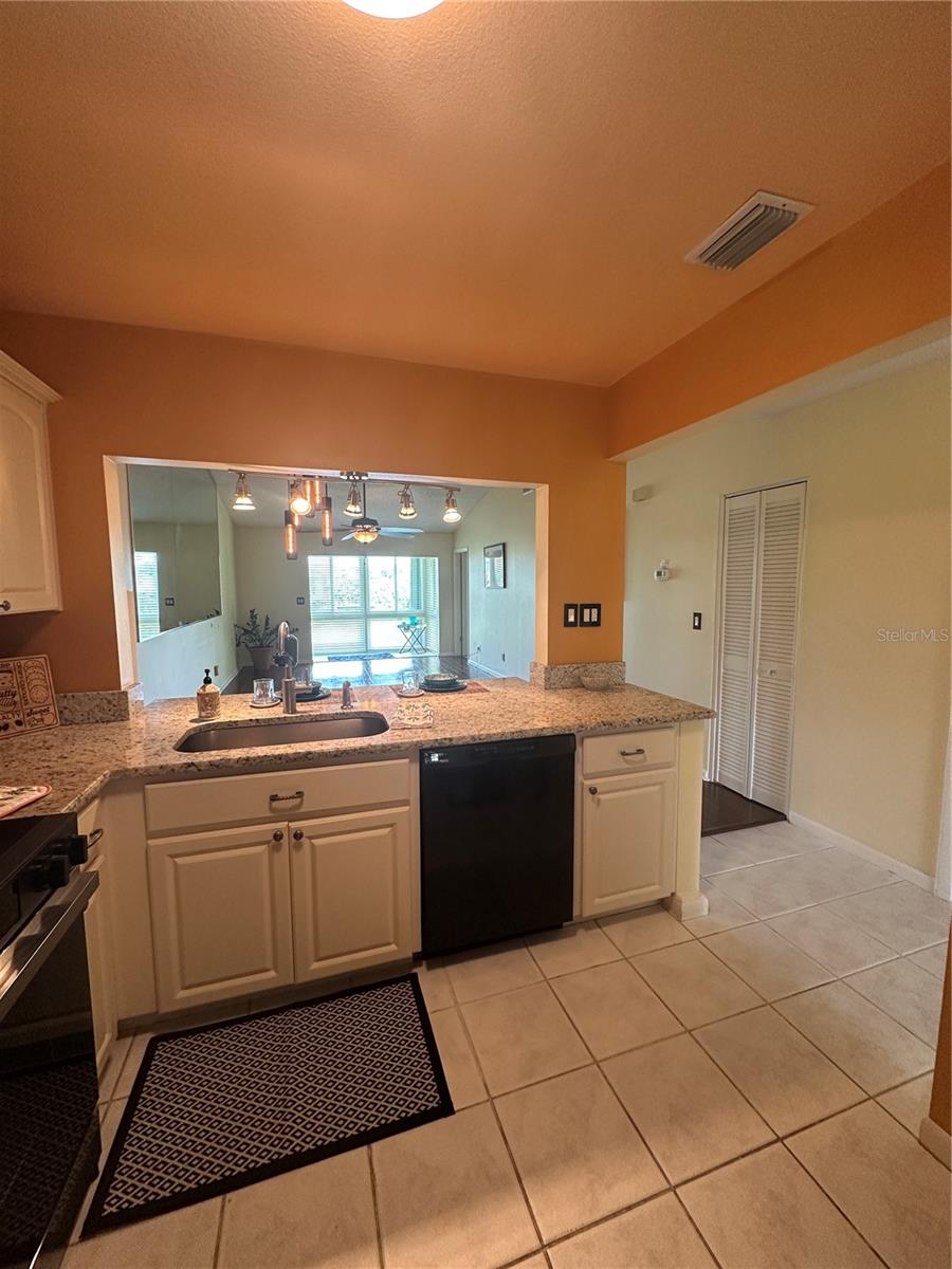 Image 12 of 49 For 1408 Millstream Lane 206
