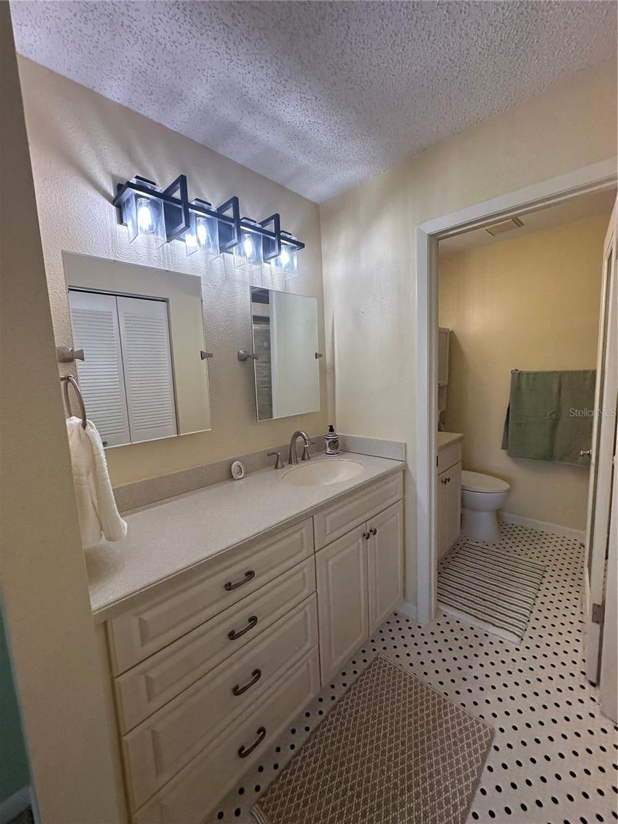 Image 31 of 49 For 1408 Millstream Lane 206