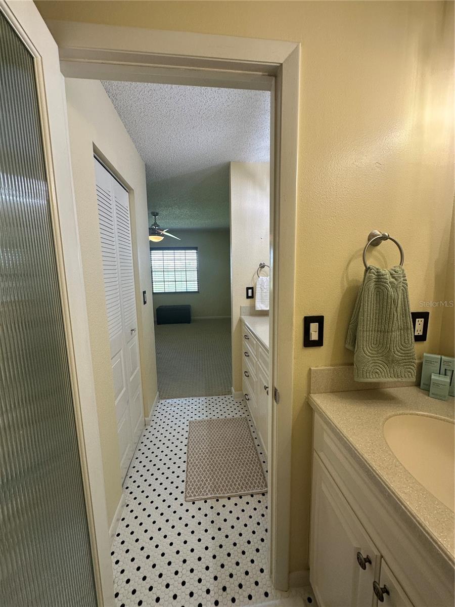 Image 36 of 49 For 1408 Millstream Lane 206