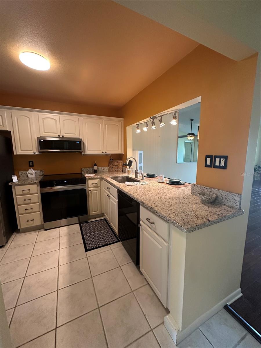 Image 9 of 49 For 1408 Millstream Lane 206