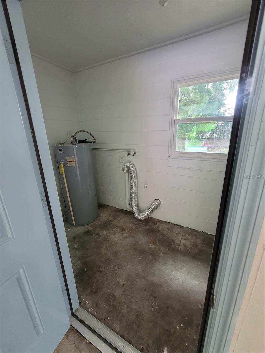 Image 15 of 19 For 21352 Lehouier Drive