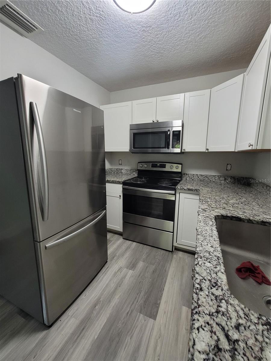 Image 7 of 19 For 21352 Lehouier Drive