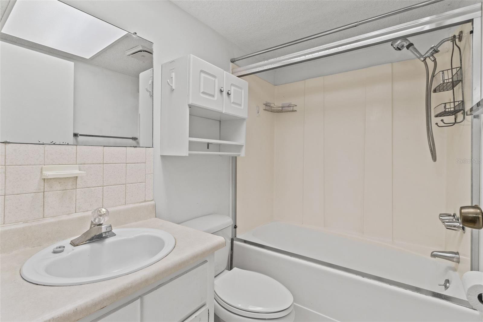 Image 11 of 35 For 4500 Bay Drive 106