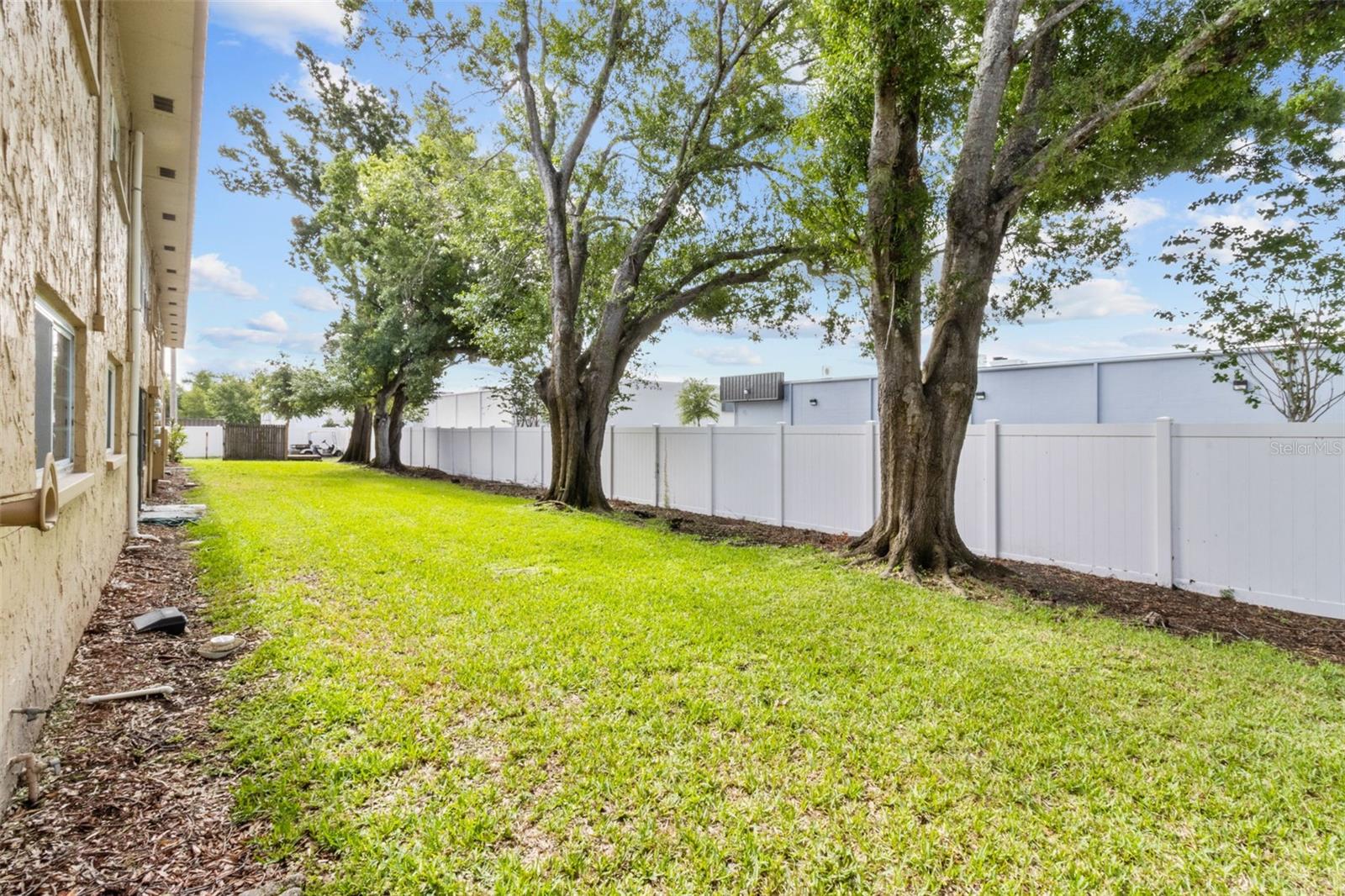 Image 18 of 35 For 4500 Bay Drive 106