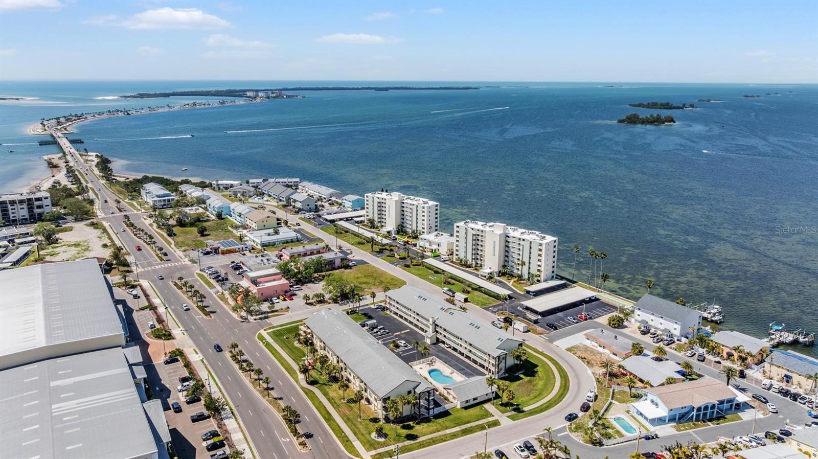 Image 27 of 32 For 340 Causeway Boulevard 105