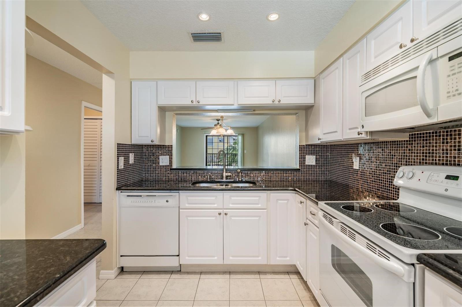 Image 6 of 32 For 340 Causeway Boulevard 105