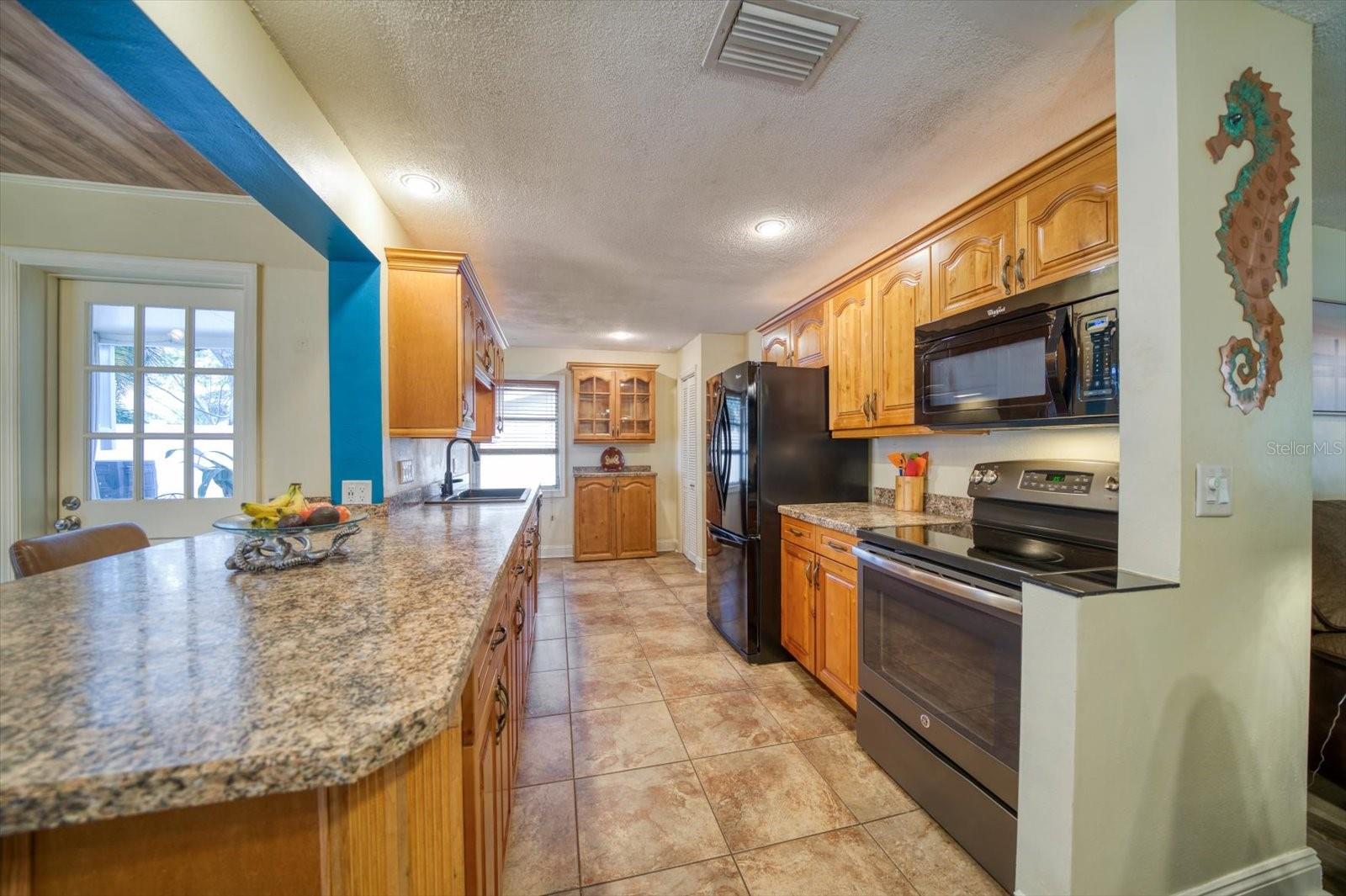 Image 11 of 40 For 2202 Lauren Dr