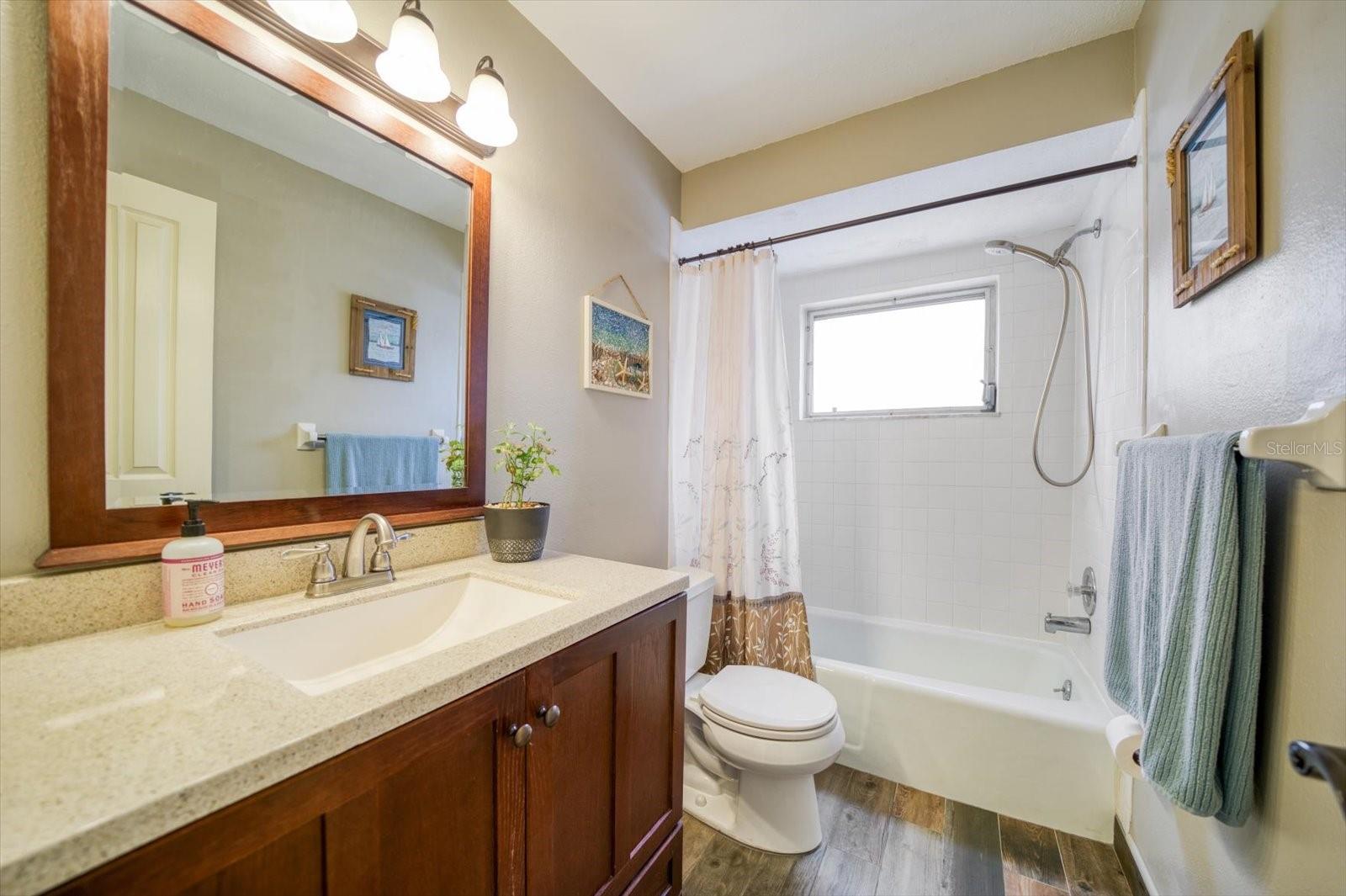 Image 20 of 40 For 2202 Lauren Dr