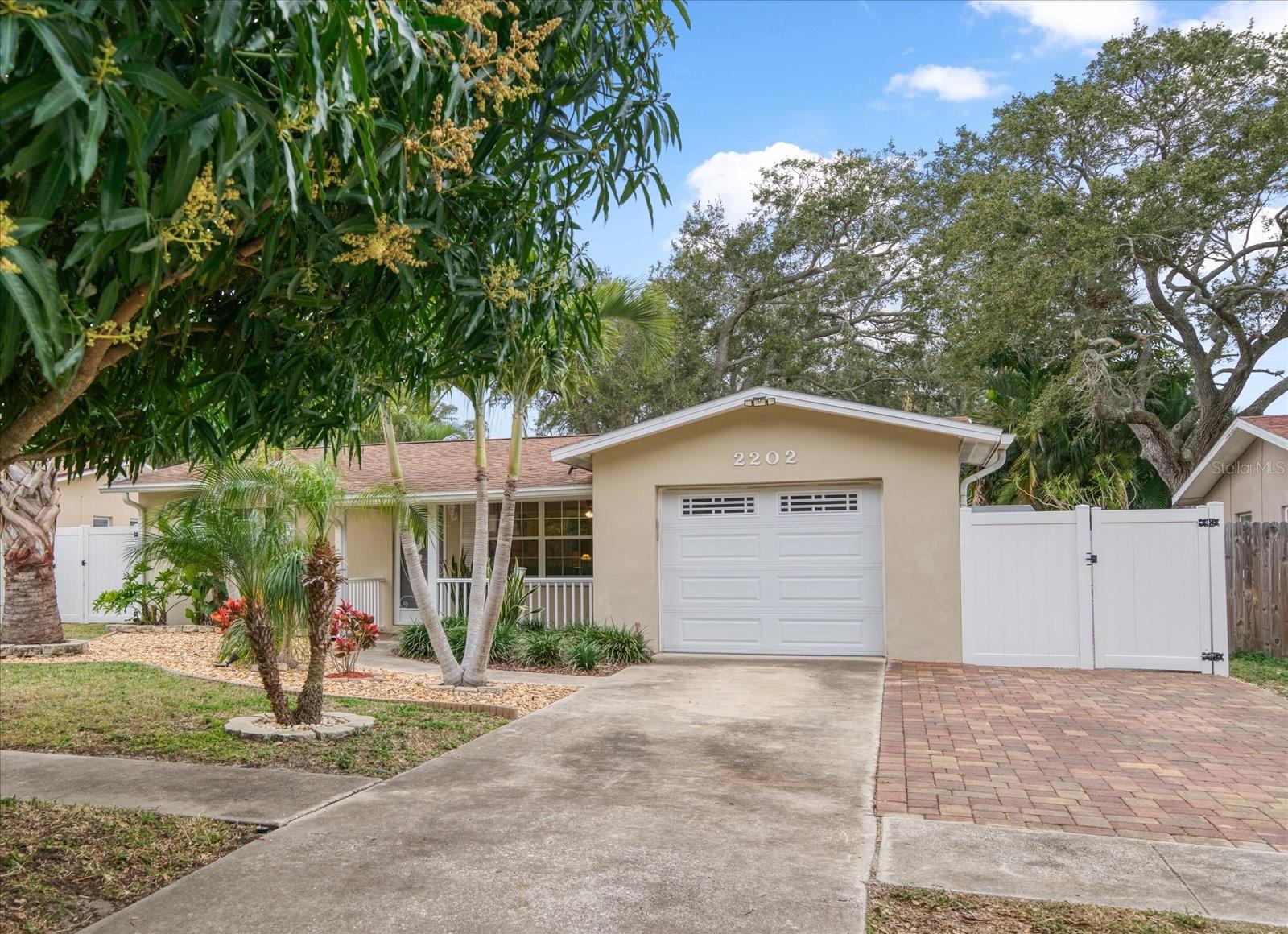 Image 39 of 40 For 2202 Lauren Dr