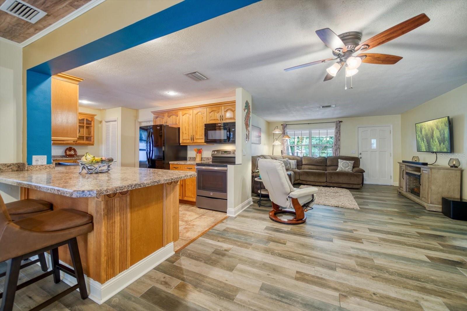 Image 6 of 40 For 2202 Lauren Dr