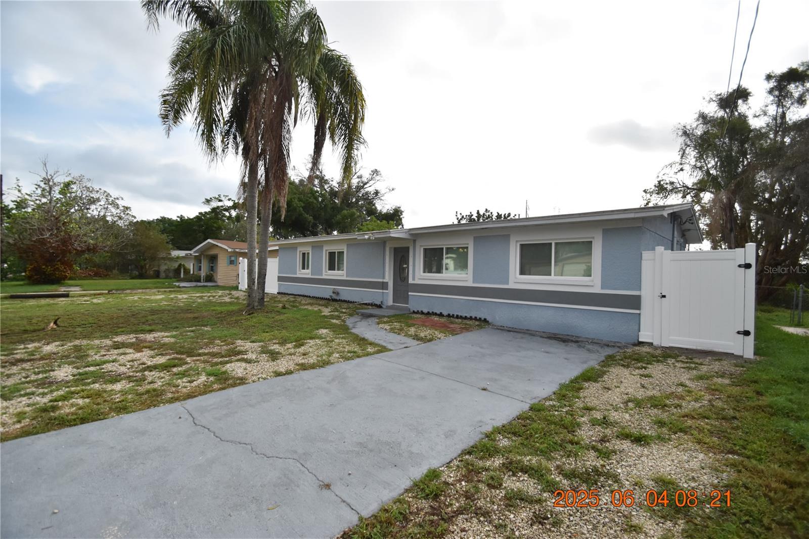 Image 2 of 42 For 417 Country Club Drive