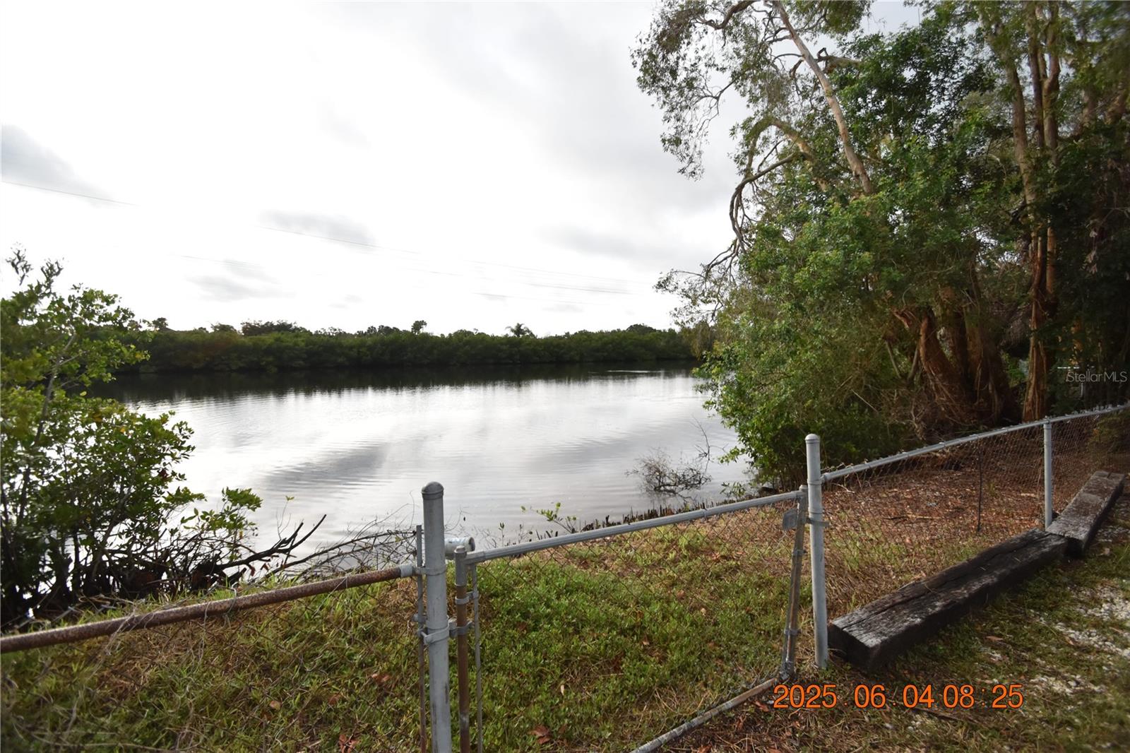 Image 8 of 42 For 417 Country Club Drive