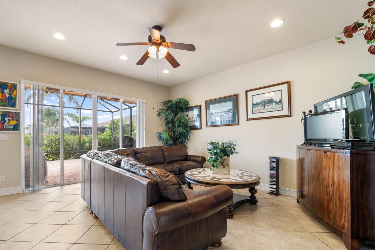 Image 14 of 37 For 4917 Sandy Brook Creek