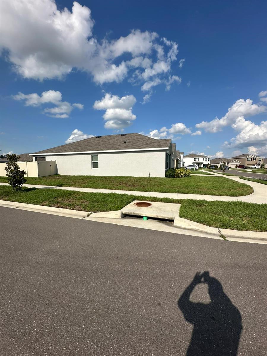 Image 14 of 19 For 5906 Hedge End Bend