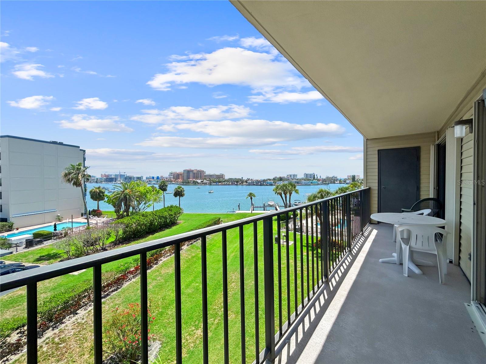 Image 16 of 30 For 650 Island Way 408