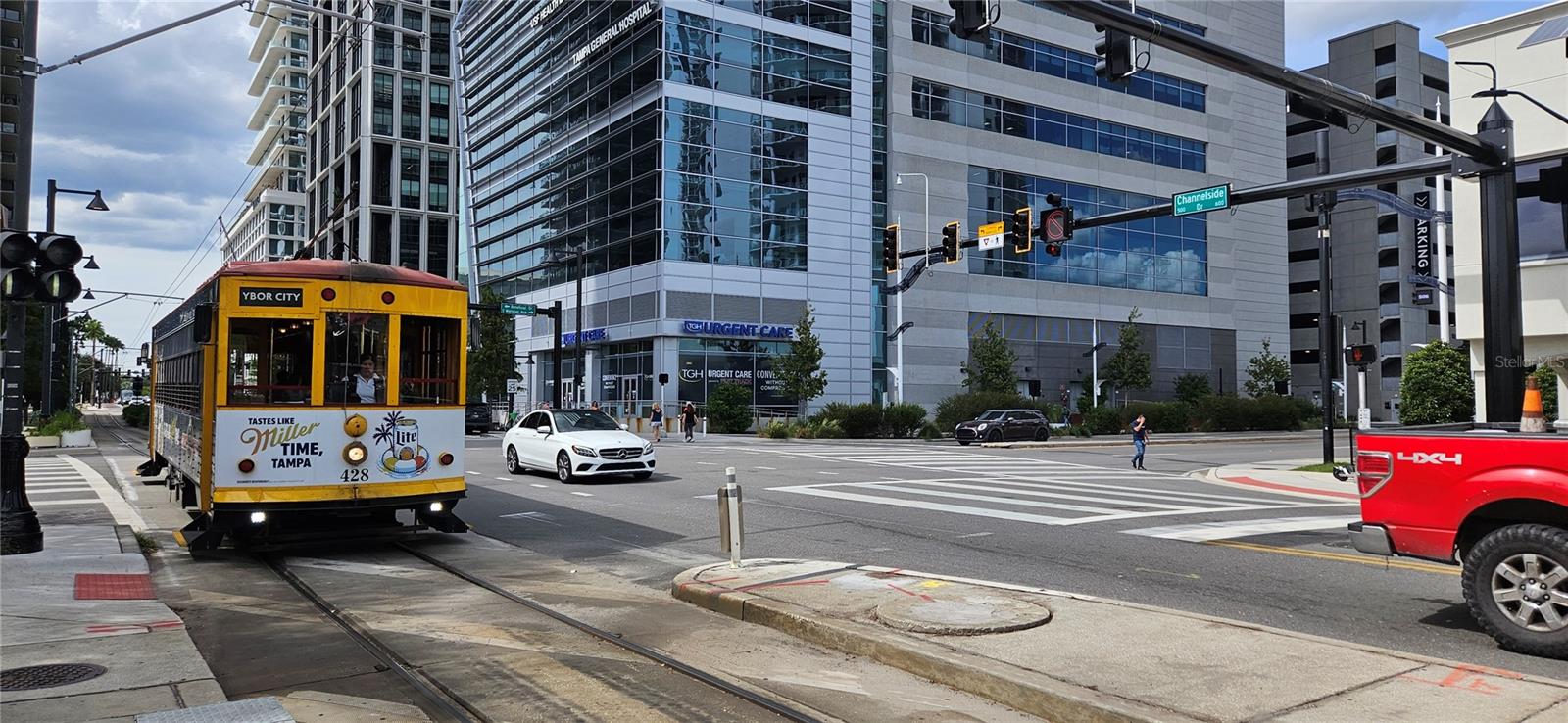 Image 60 of 61 For 2328 La Salle Street