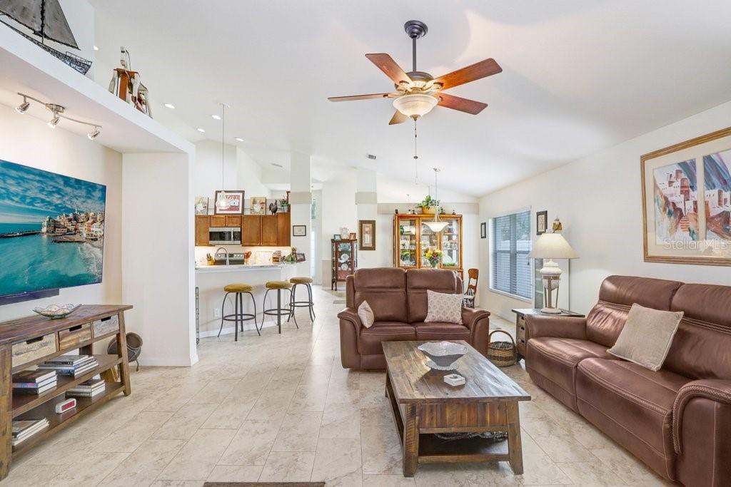 Image 14 of 40 For 5013 119th Terrace E