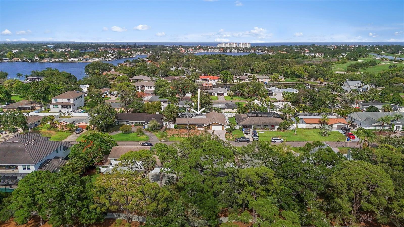 Listing photo id 0 for 3235 Walnut Street Ne