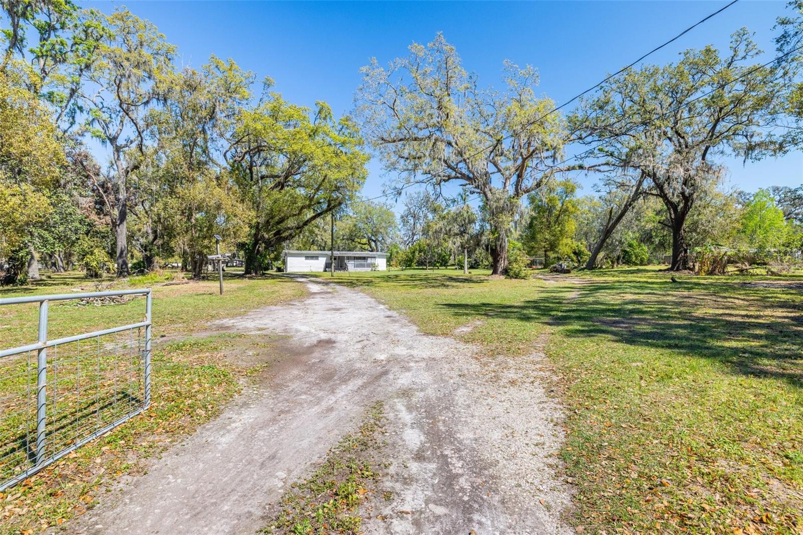 Image 11 of 46 For 11336 Russell Drive