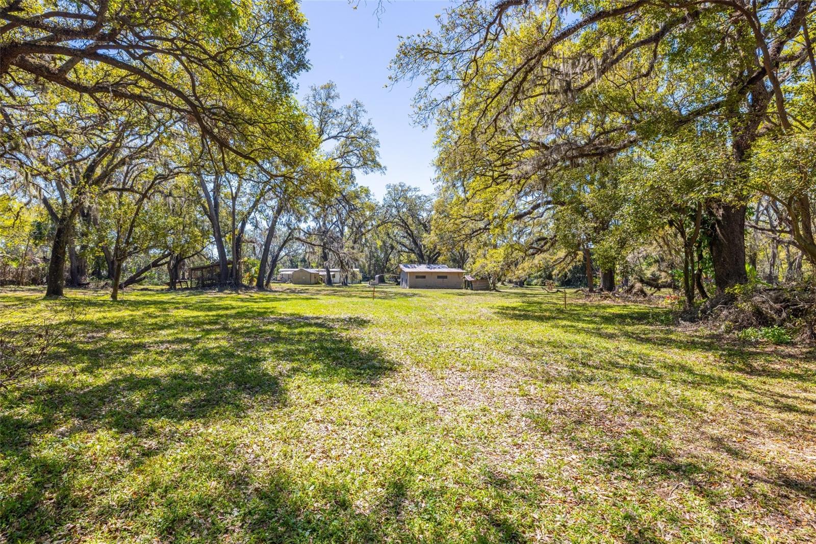 Image 21 of 46 For 11336 Russell Drive