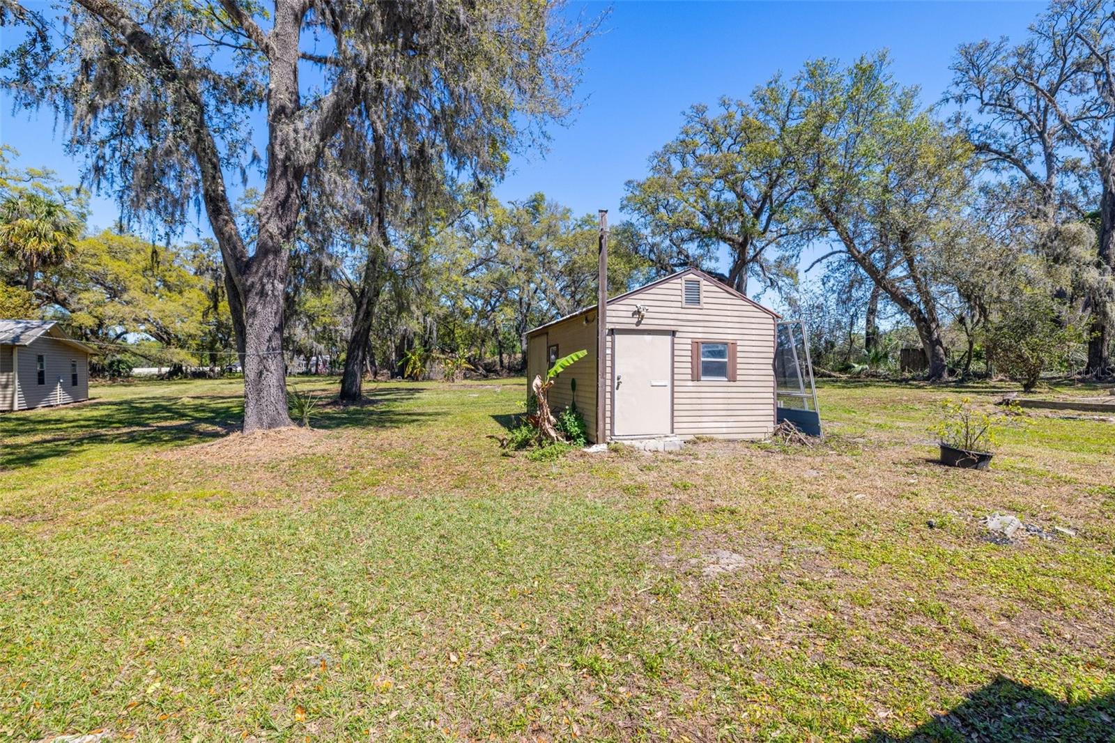 Image 23 of 46 For 11336 Russell Drive