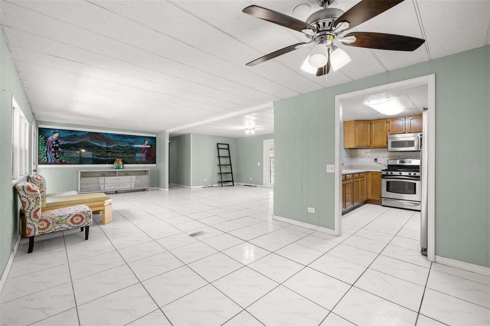 Image 31 of 46 For 11336 Russell Drive