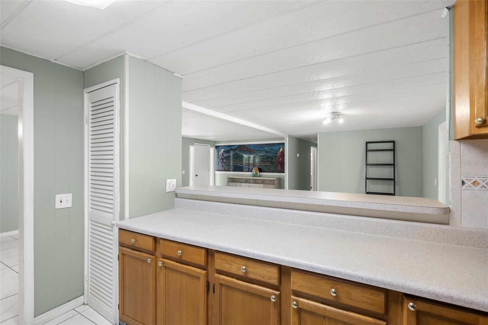 Image 34 of 46 For 11336 Russell Drive