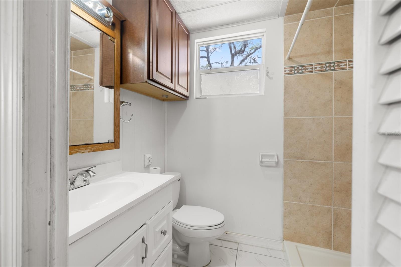 Image 39 of 46 For 11336 Russell Drive