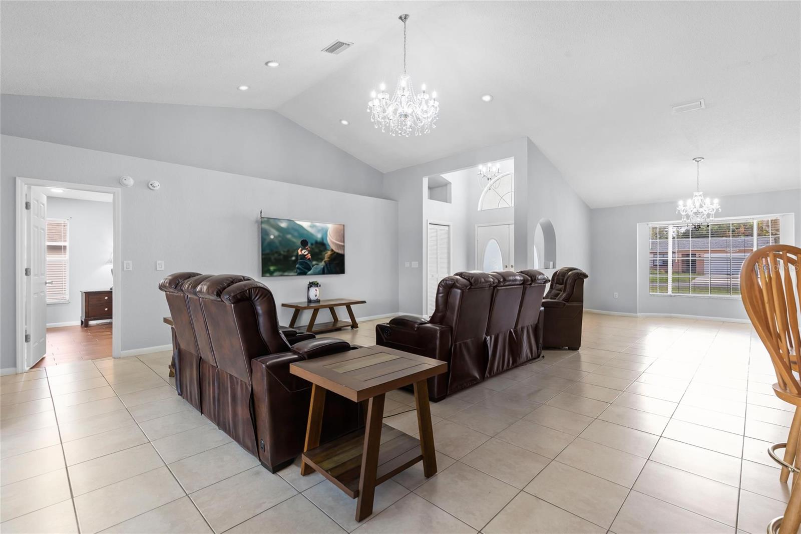 Image 6 of 37 For 10446 Baylor Drive