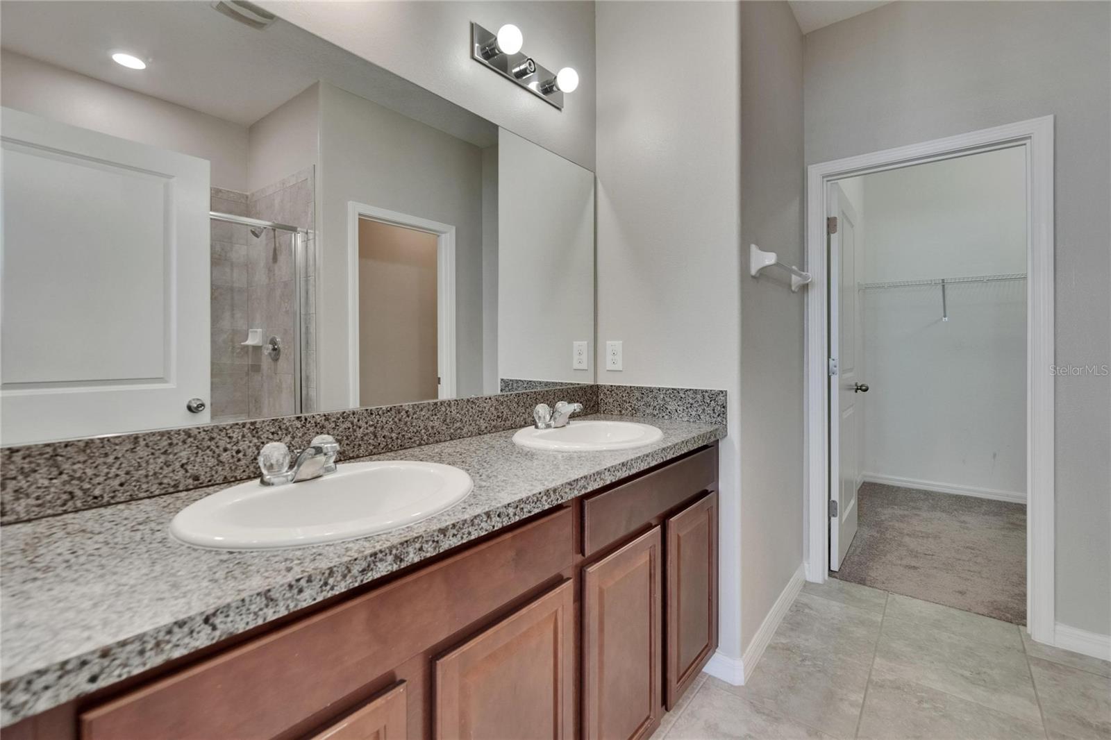 Image 14 of 41 For 7325 Parkshore Drive