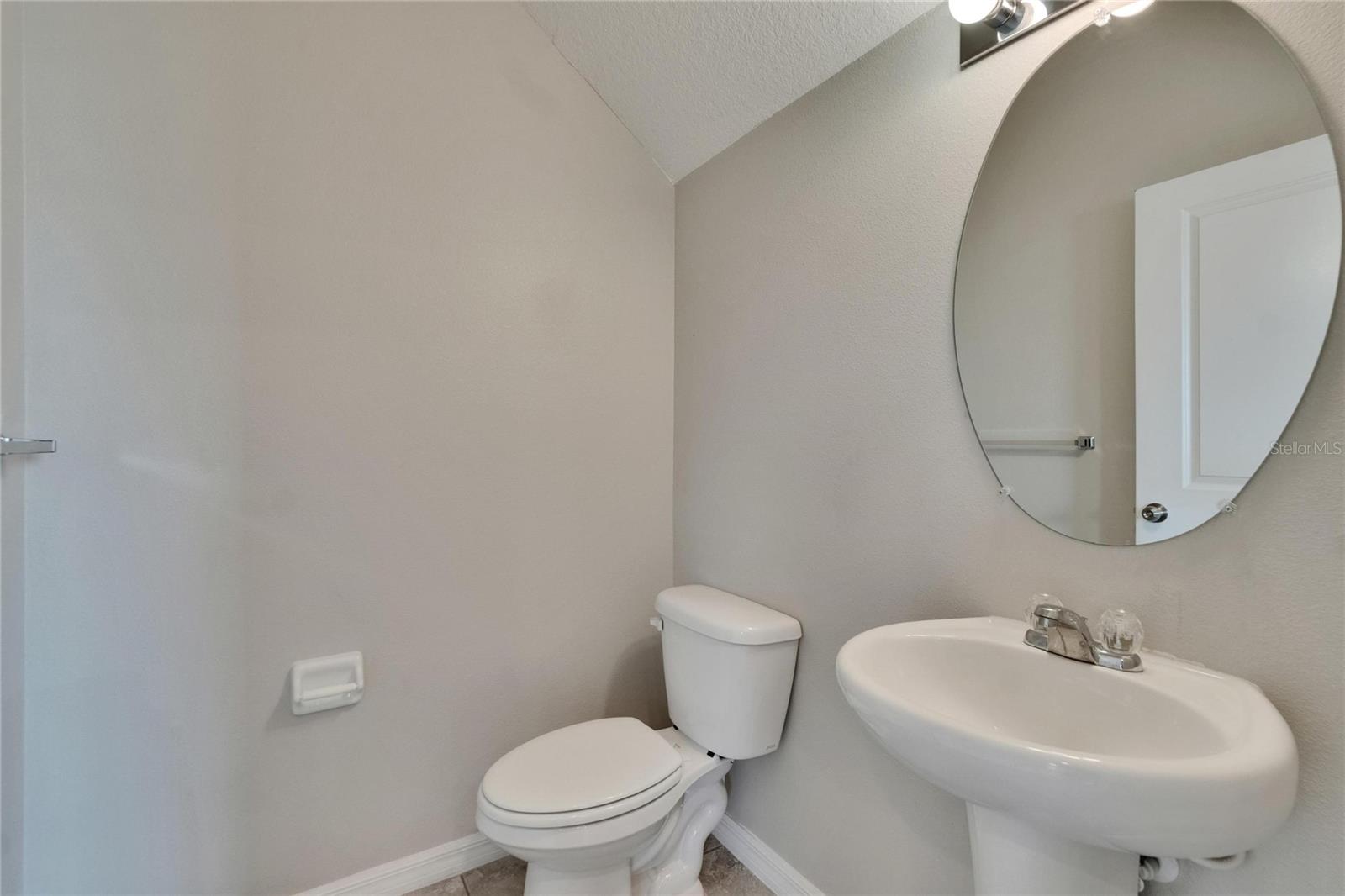 Image 17 of 41 For 7325 Parkshore Drive