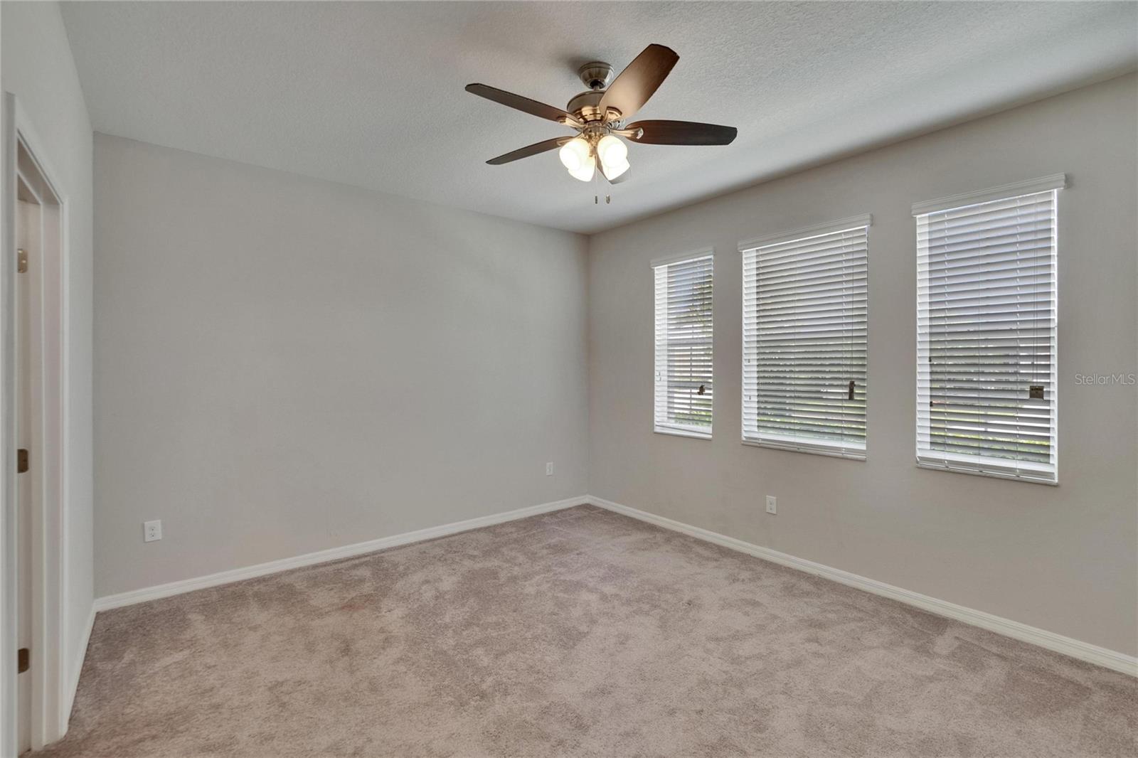 Image 18 of 41 For 7325 Parkshore Drive