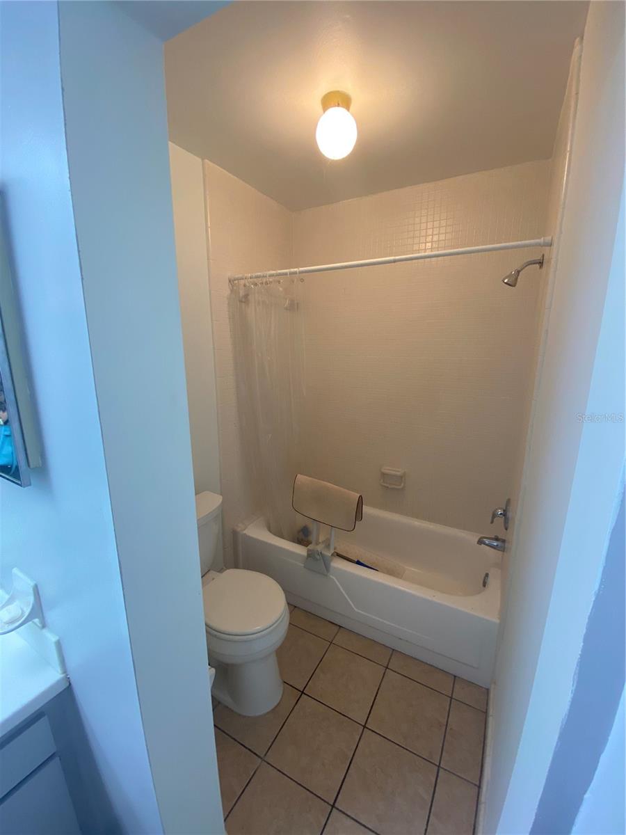 Image 12 of 19 For 8303 Bardmoor Boulevard 104