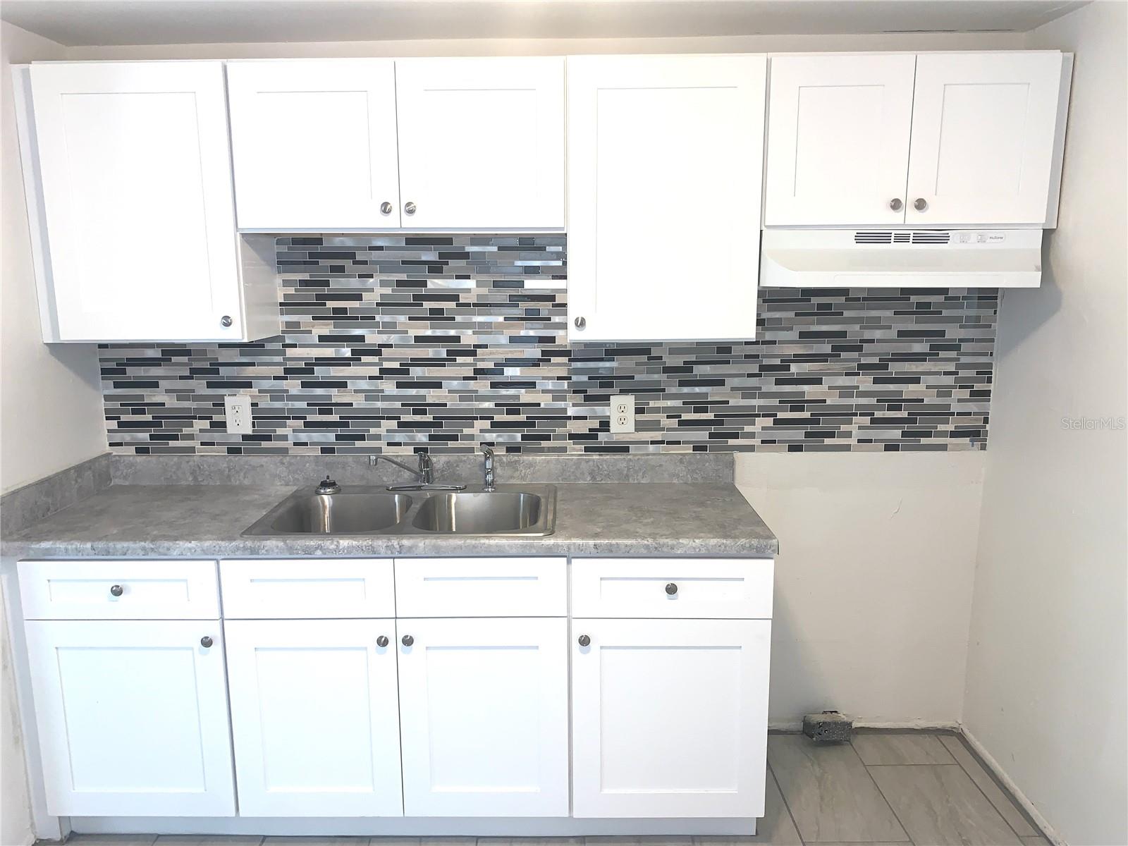 Image 3 of 18 For 7904 Marks Street