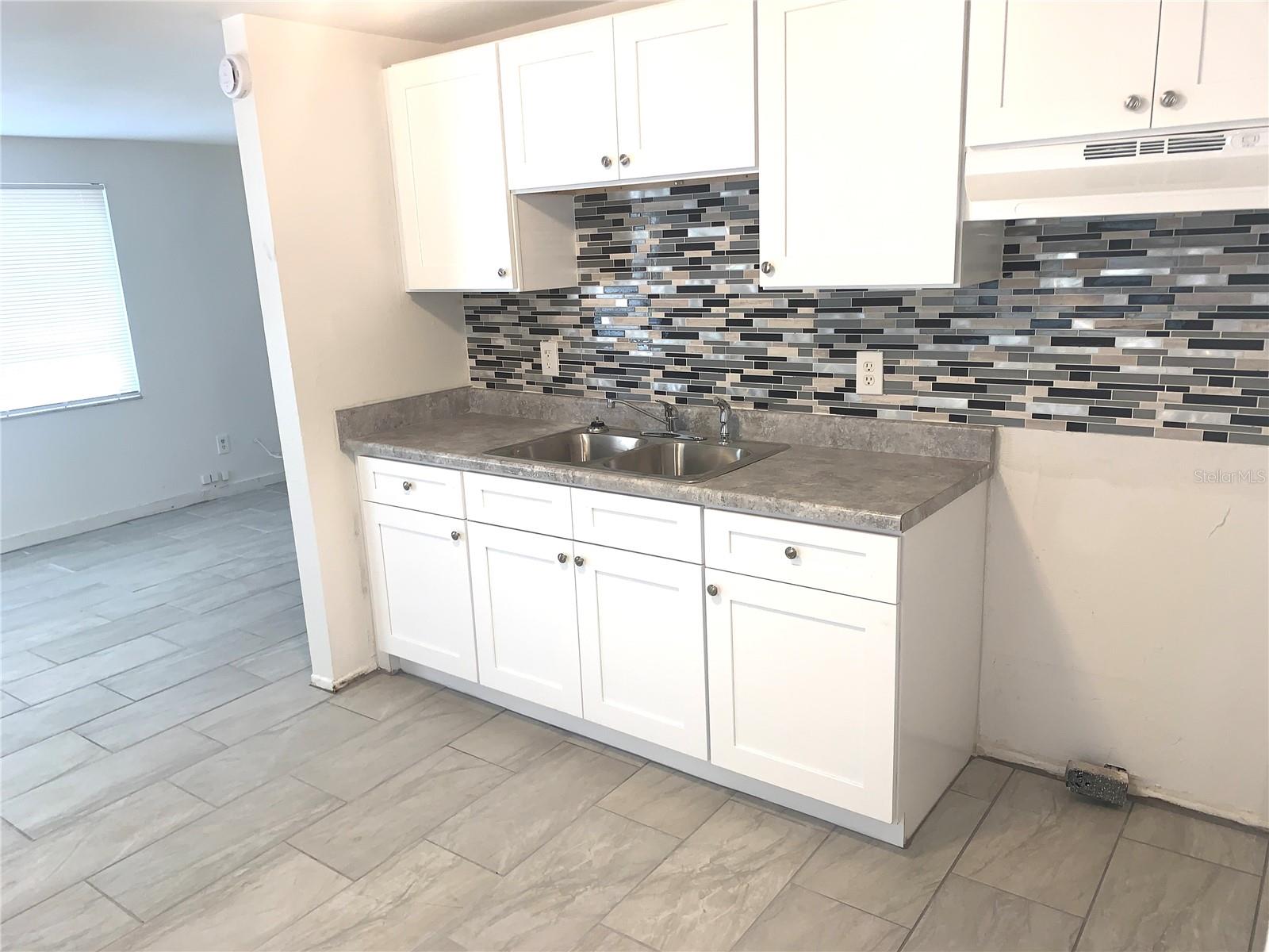 Image 4 of 18 For 7904 Marks Street