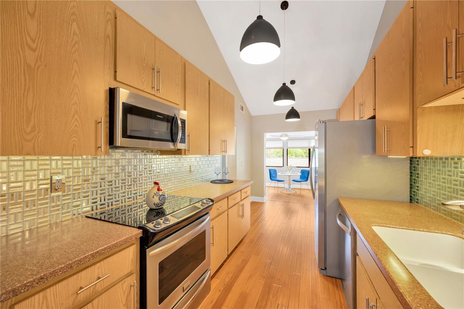 Image 11 of 58 For 1111 Bayshore Boulevard E10