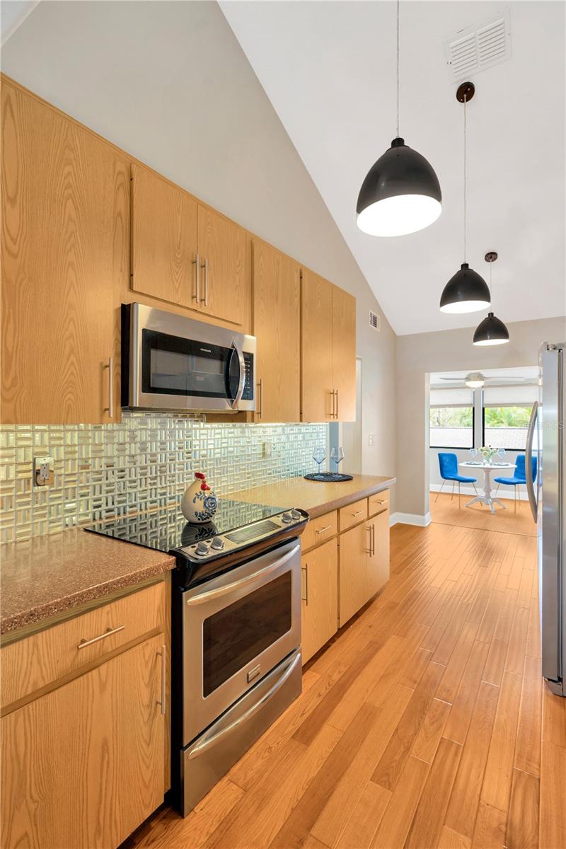Image 12 of 58 For 1111 Bayshore Boulevard E10