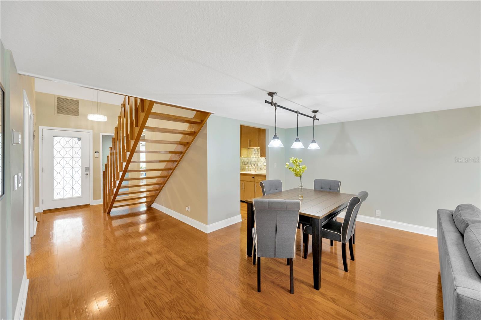 Image 3 of 58 For 1111 Bayshore Boulevard E10
