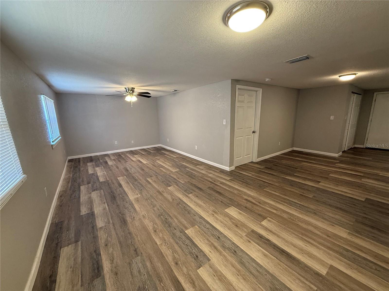 Image 10 of 41 For 38649 Charles Avenue