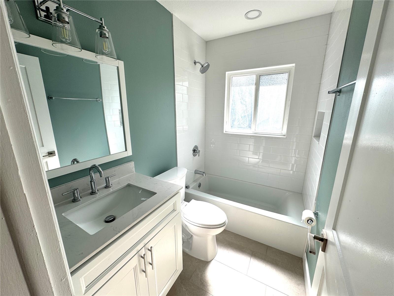 Image 12 of 18 For 814 19th Street Sw