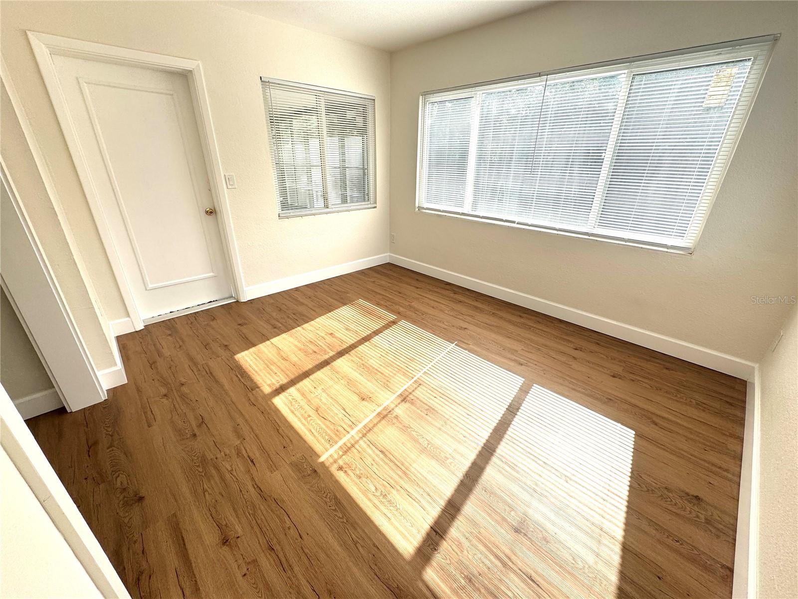 Image 14 of 18 For 814 19th Street Sw