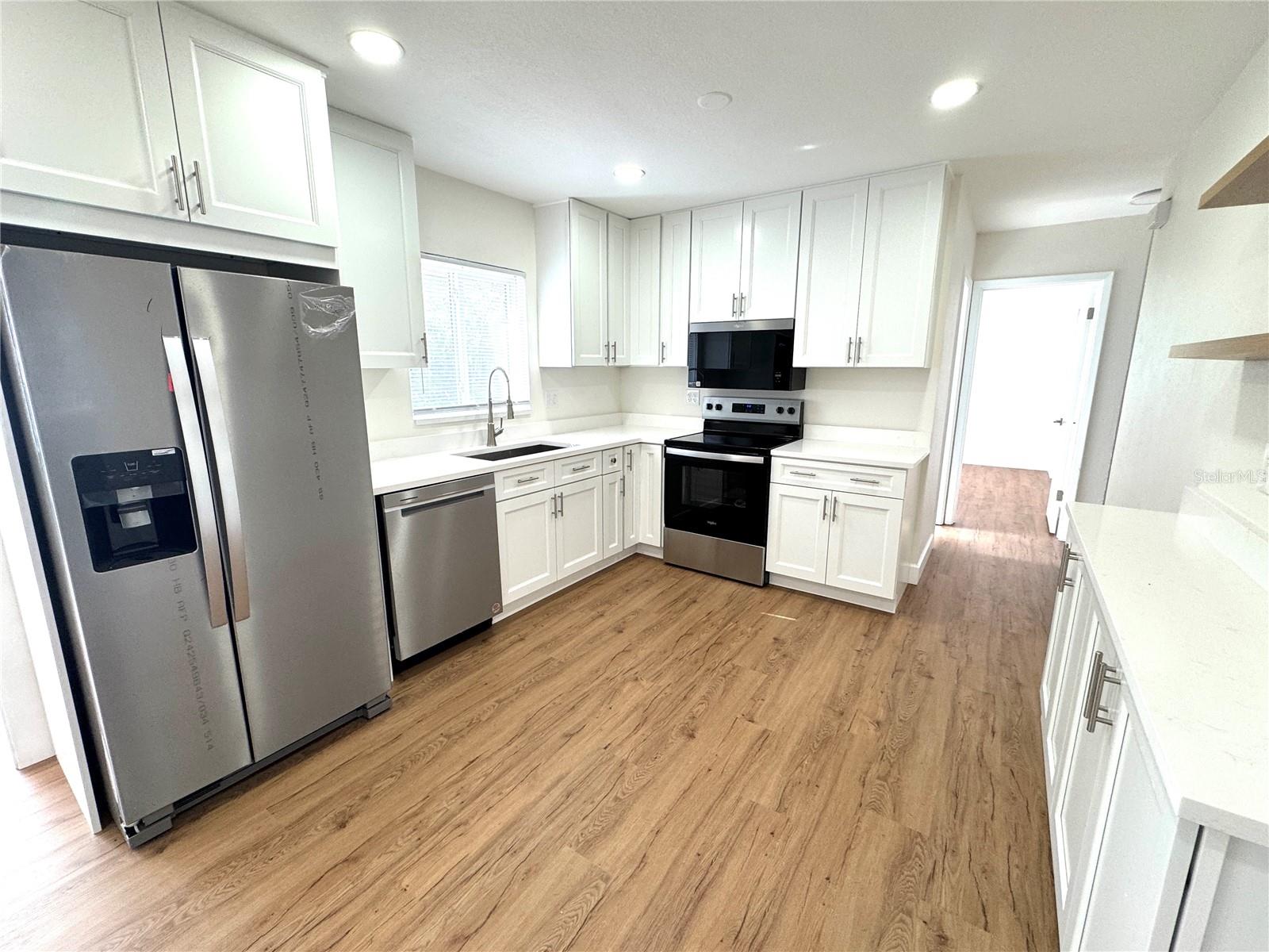 Image 5 of 18 For 814 19th Street Sw