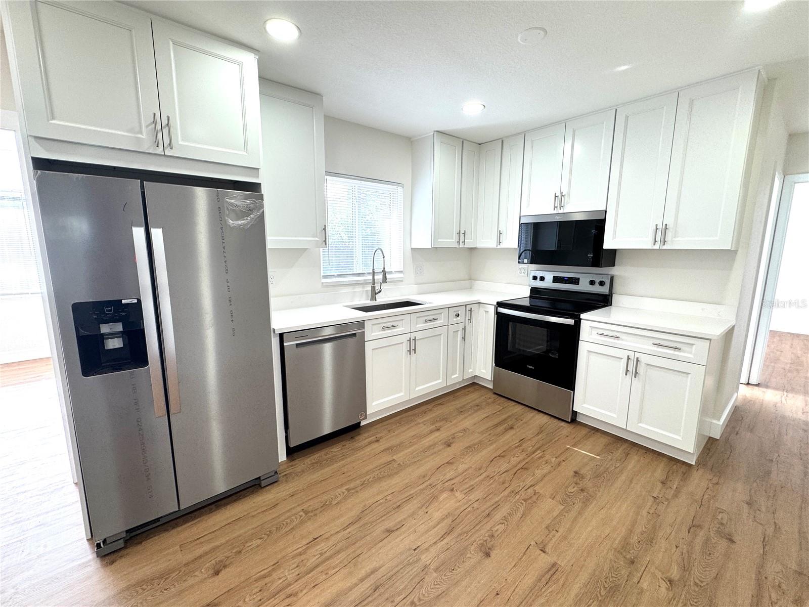 Image 7 of 18 For 814 19th Street Sw