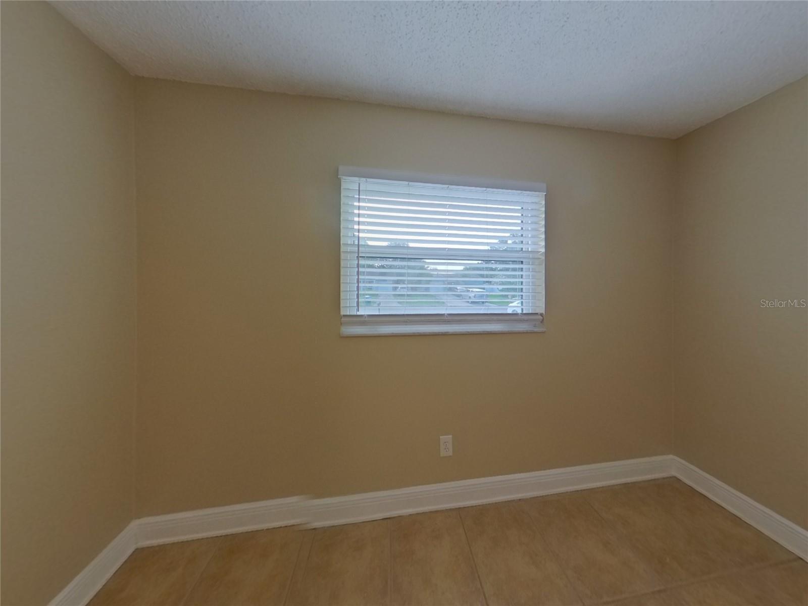 Image 10 of 15 For 6092 Burch Street N