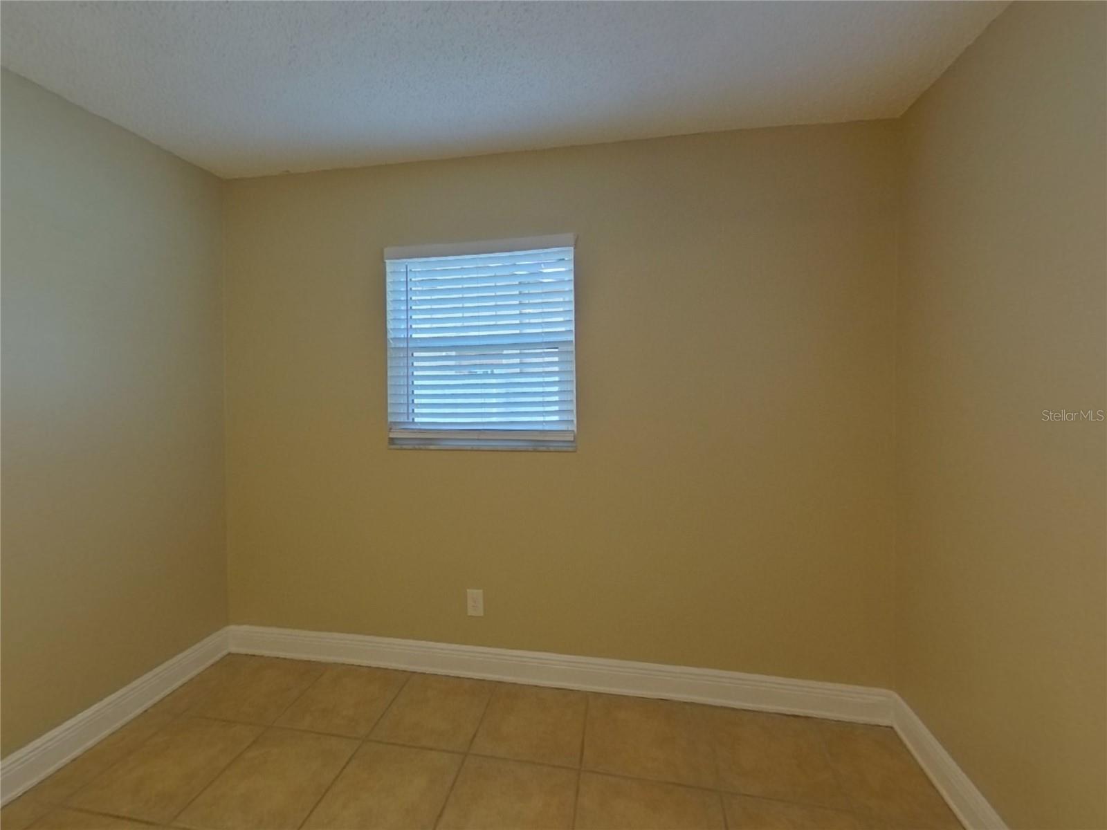 Image 11 of 15 For 6092 Burch Street N