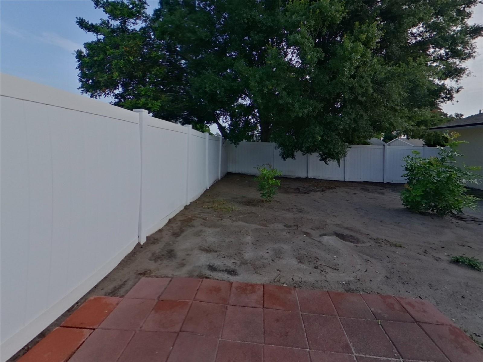 Image 15 of 15 For 6092 Burch Street N